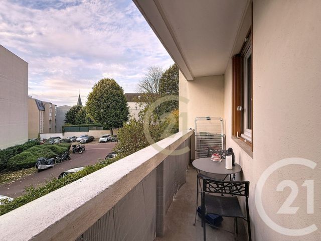 Appartement F4 &agrave; vendre - 4 pi&egrave;ces - 60 m2 - Rueil Malmaison - 92 - ILE-DE-FRANCE