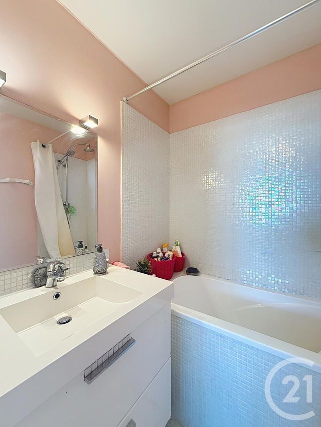 Appartement &agrave; vendre - 4 pi&egrave;ces - 82 m2 - Nanterre - 92 - ILE-DE-FRANCE