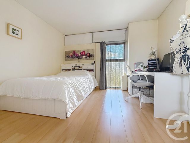 Appartement &agrave; vendre - 4 pi&egrave;ces - 82 m2 - Nanterre - 92 - ILE-DE-FRANCE