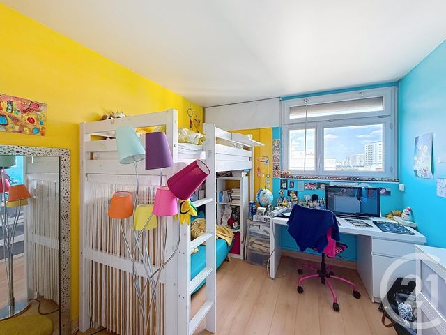 Appartement &agrave; vendre - 4 pi&egrave;ces - 82 m2 - Nanterre - 92 - ILE-DE-FRANCE