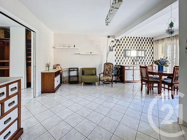 Appartement F2 à louer - 2 pièces - 51,75 m2 - Nanterre - 92 - ILE-DE-FRANCE