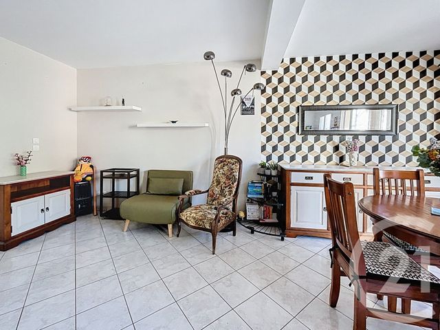 Appartement F2 à louer - 2 pièces - 51,75 m2 - Nanterre - 92 - ILE-DE-FRANCE