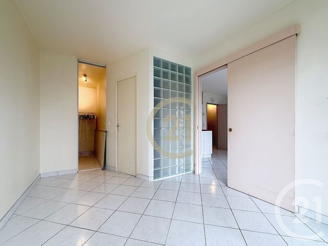 Appartement &agrave; vendre - 2 pi&egrave;ces - 42,23 m2 - Nanterre - 92 - ILE-DE-FRANCE