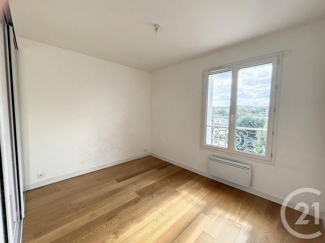 Appartement F4 &agrave; louer - 4 pi&egrave;ces - 99 m2 - Rueil Malmaison - 92 - ILE-DE-FRANCE