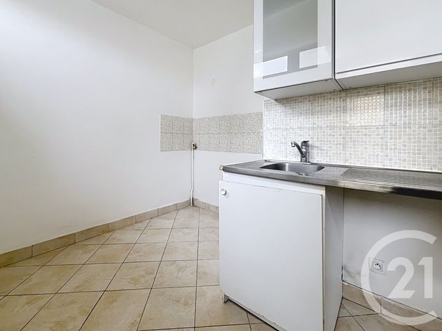 Appartement Studio &agrave; louer - 2 pi&egrave;ces - 33,50 m2 - Nanterre - 92 - ILE-DE-FRANCE