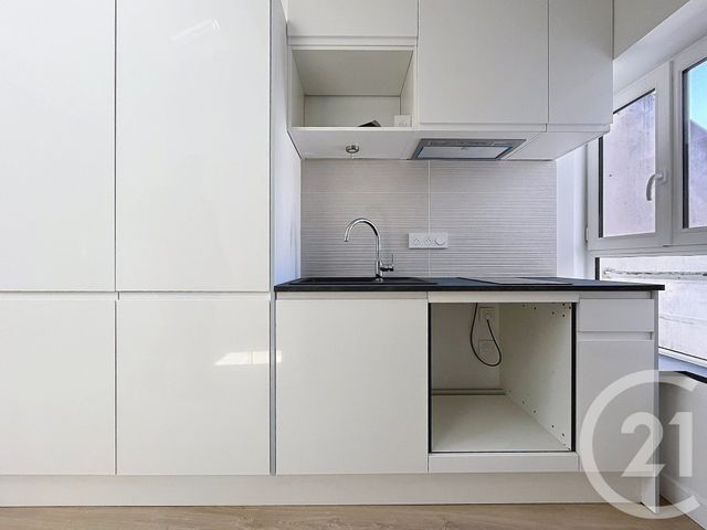 Appartement F2 &agrave; louer - 2 pi&egrave;ces - 36,80 m2 - Nanterre - 92 - ILE-DE-FRANCE