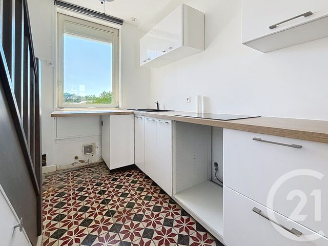 Appartement F2 &agrave; louer - 2 pi&egrave;ces - 40 m2 - Nanterre - 92 - ILE-DE-FRANCE
