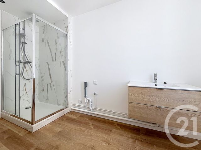 Appartement F2 &agrave; louer - 2 pi&egrave;ces - 40 m2 - Nanterre - 92 - ILE-DE-FRANCE