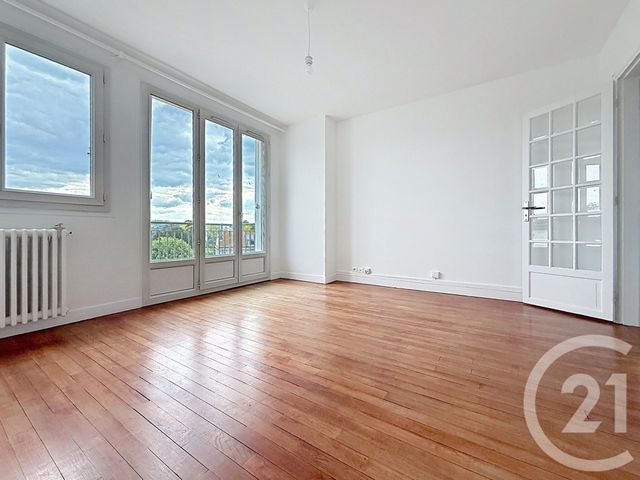 Appartement F3 &agrave; louer - 3 pi&egrave;ces - 58,51 m2 - Rueil Malmaison - 92 - ILE-DE-FRANCE