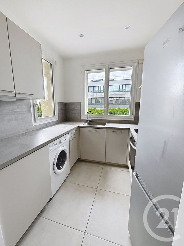 Appartement F3 &agrave; louer - 3 pi&egrave;ces - 58,30 m2 - Rueil Malmaison - 92 - ILE-DE-FRANCE