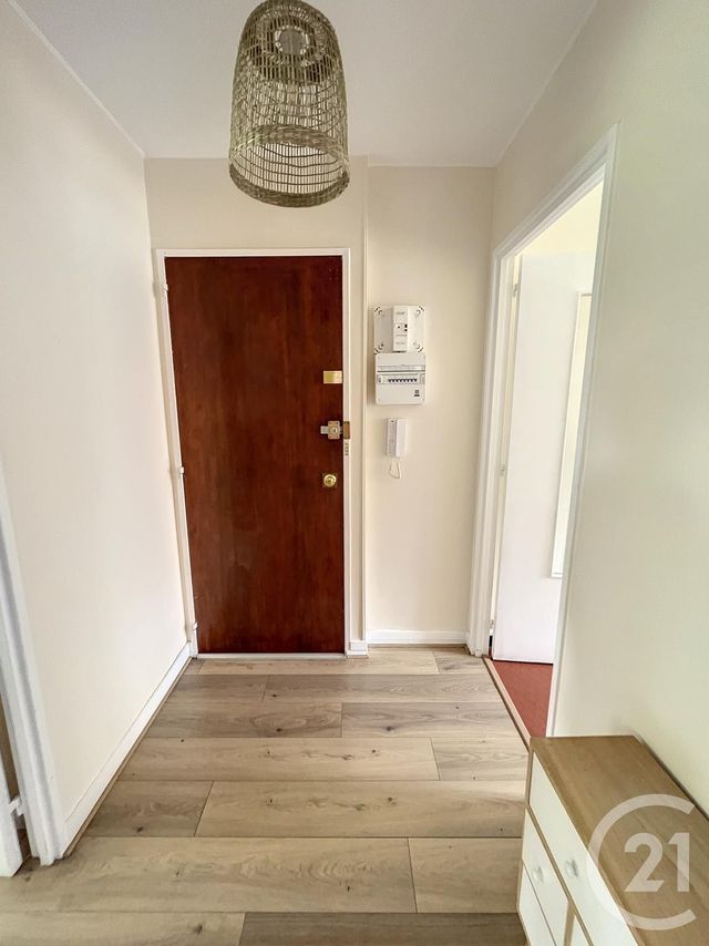 Appartement F2 &agrave; louer - 2 pi&egrave;ces - 49,73 m2 - Rueil Malmaison - 92 - ILE-DE-FRANCE