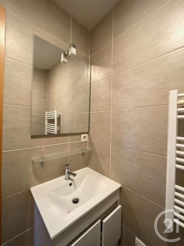 Appartement F2 &agrave; louer - 2 pi&egrave;ces - 49,75 m2 - Nanterre - 92 - ILE-DE-FRANCE