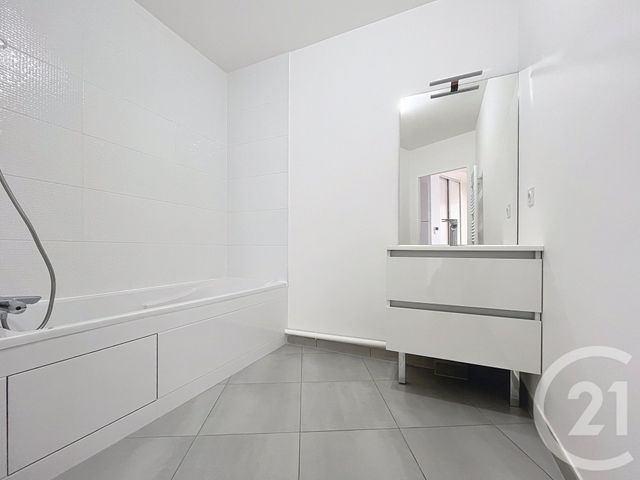 Appartement F3 &agrave; louer - 3 pi&egrave;ces - 64,36 m2 - Nanterre - 92 - ILE-DE-FRANCE