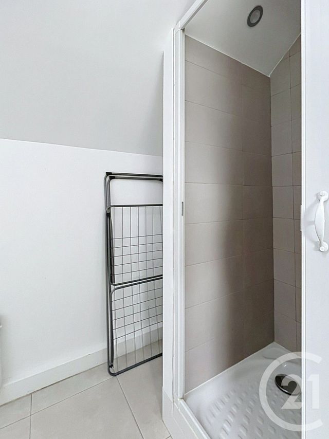 Appartement F2 &agrave; louer - 2 pi&egrave;ces - 25,93 m2 - Nanterre - 92 - ILE-DE-FRANCE