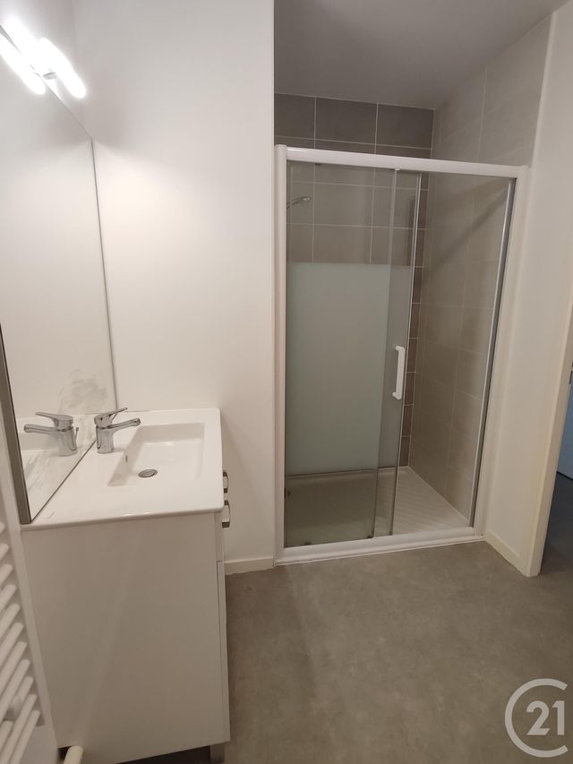 Appartement T3 à louer - 3 pièces - 61,60 m2 - St Herblain - 44 - PAYS-DE-LOIRE