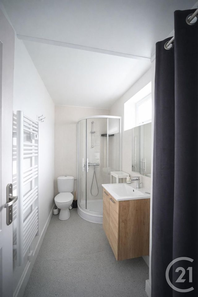 Appartement T3 &agrave; louer - 3 pi&egrave;ces - 40,73 m2 - Reze - 44 - PAYS-DE-LOIRE