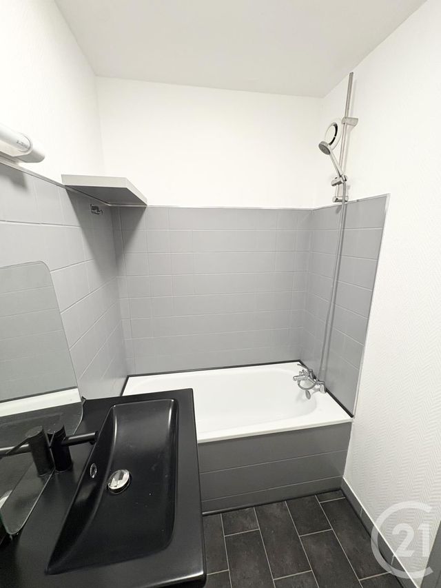 Appartement T2 &agrave; louer - 2 pi&egrave;ces - 45 m2 - Nantes - 44 - PAYS-DE-LOIRE