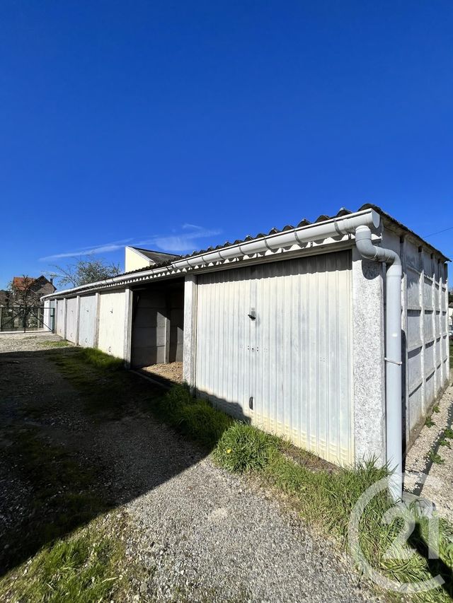 Parking à vendre - 13 m2 - St Quentin - 02 - PICARDIE