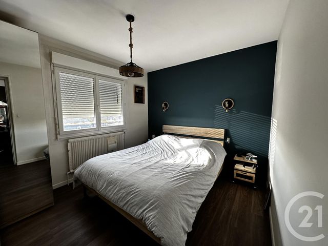 Appartement F3 à vendre - 4 pièces - 75 m2 - St Quentin - 02 - PICARDIE