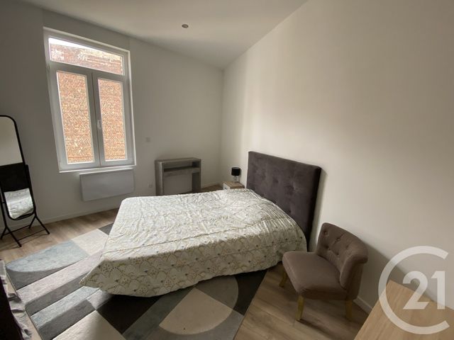 Appartement F2 &agrave; louer - 2 pi&egrave;ces - 55,57 m2 - St Quentin - 02 - PICARDIE