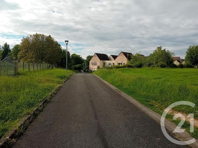 Terrain à vendre - 3500 m2 - St Quentin - 02 - PICARDIE