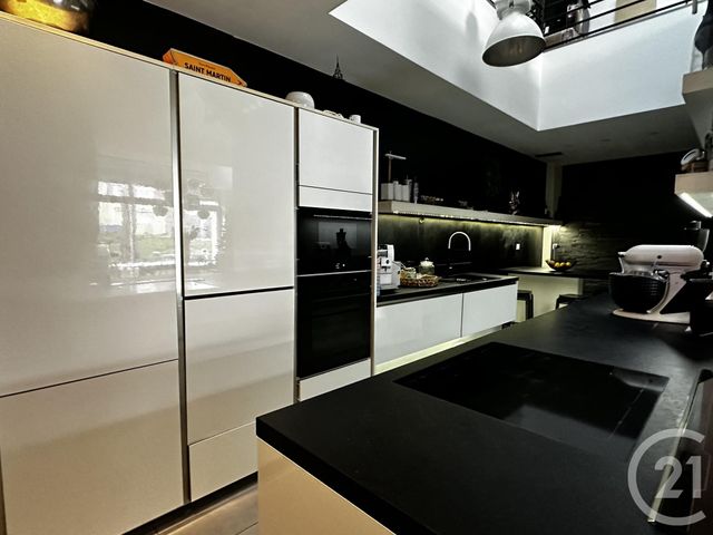 Maison à vendre - 7 pièces - 220 m2 - St Quentin - 02 - PICARDIE