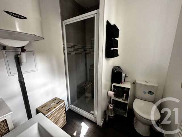 Appartement T2 &agrave; louer - 2 pi&egrave;ces - 45 m2 - St Quentin - 02 - PICARDIE