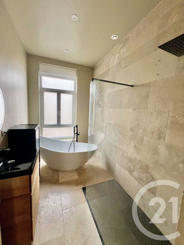 Maison à vendre - 7 pièces - 210 m2 - St Quentin - 02 - PICARDIE