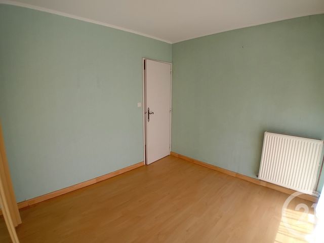 Appartement F4 à vendre - 5 pièces - 100,10 m2 - St Quentin - 02 - PICARDIE