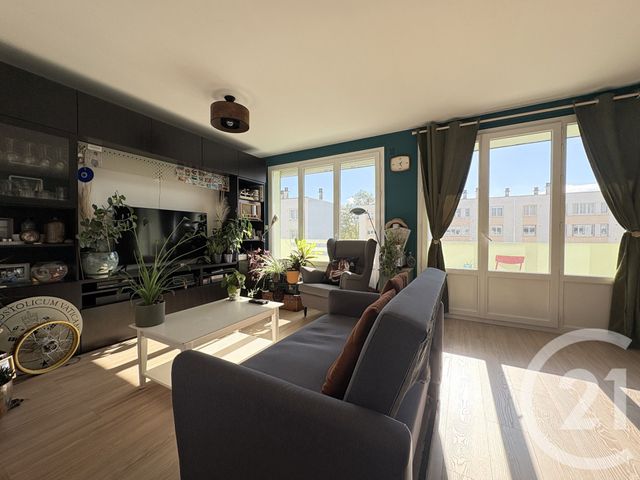 Appartement T3 à vendre - 3 pièces - 65,32 m2 - St Quentin - 02 - PICARDIE