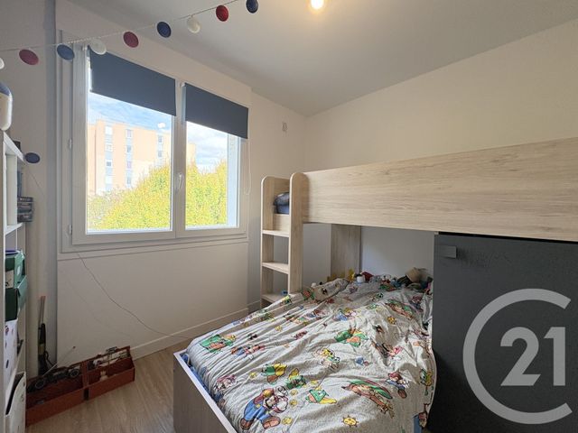 Appartement T3 à vendre - 3 pièces - 65,32 m2 - St Quentin - 02 - PICARDIE