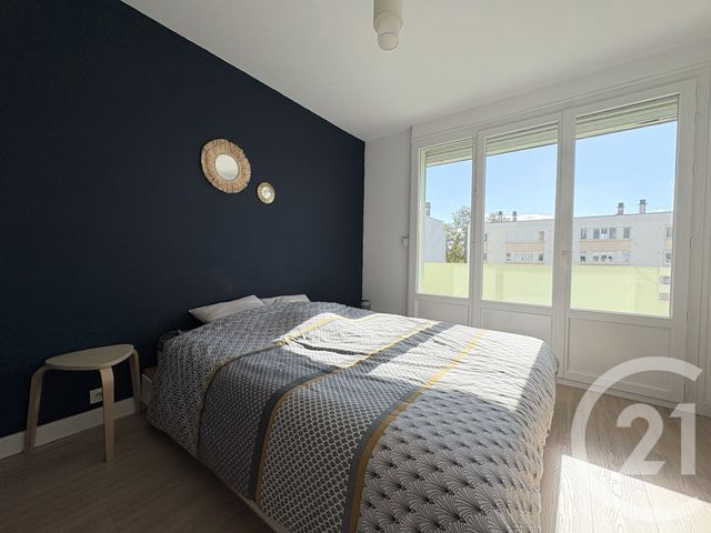 Appartement T3 à vendre - 3 pièces - 65,32 m2 - St Quentin - 02 - PICARDIE