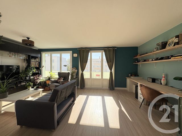 Appartement T3 à vendre - 3 pièces - 65,32 m2 - St Quentin - 02 - PICARDIE