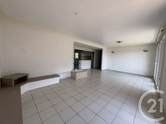 Appartement T3 &agrave; louer - 3 pi&egrave;ces - 81 m2 - St Quentin - 02 - PICARDIE