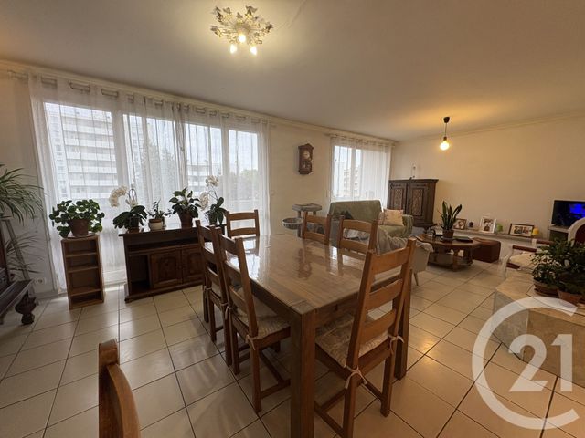 Appartement T3 &agrave; louer - 3 pi&egrave;ces - 81 m2 - St Quentin - 02 - PICARDIE