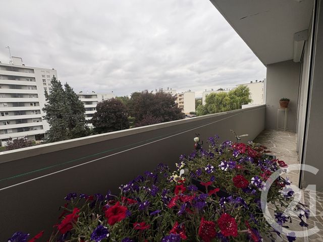 Appartement T3 &agrave; louer - 3 pi&egrave;ces - 81 m2 - St Quentin - 02 - PICARDIE