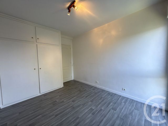 Appartement T3 &agrave; louer - 3 pi&egrave;ces - 81 m2 - St Quentin - 02 - PICARDIE