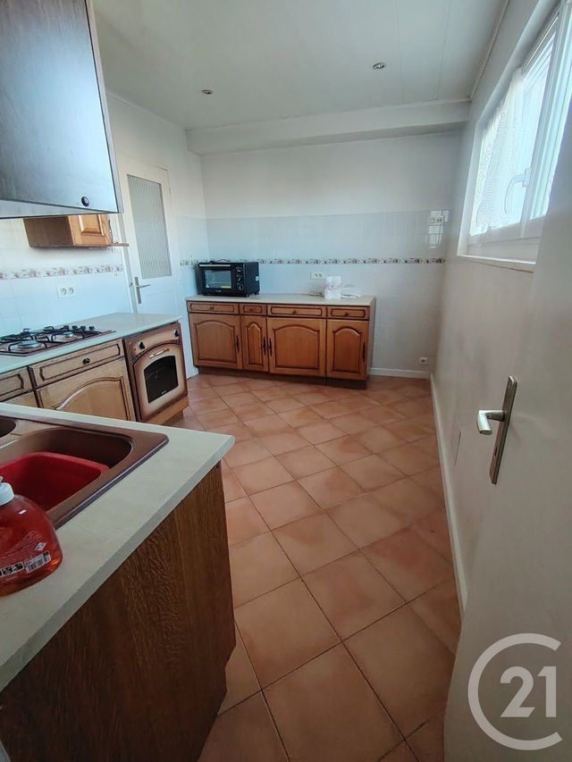 Appartement F4 &agrave; vendre - 5 pi&egrave;ces - 80,45 m2 - St Quentin - 02 - PICARDIE