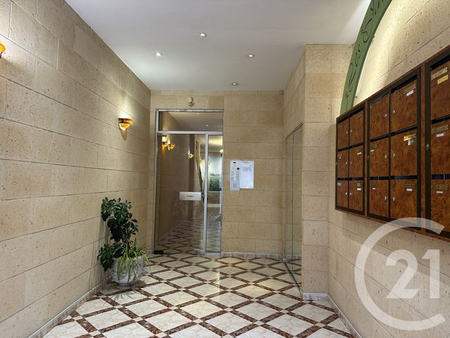 Appartement à vendre - 5 pièces - 120 m2 - St Quentin - 02 - PICARDIE