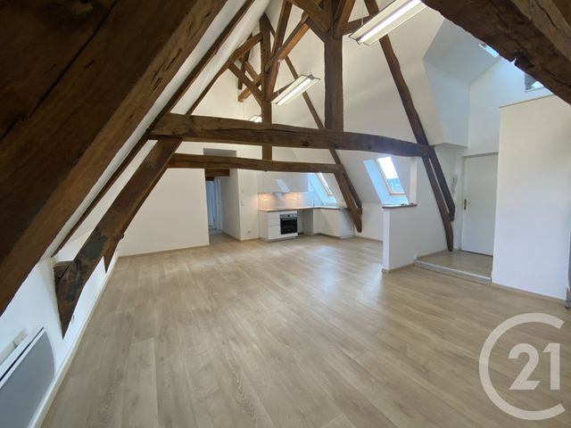 Appartement F3 à louer - 3 pièces - 80,28 m2 - St Quentin - 02 - PICARDIE