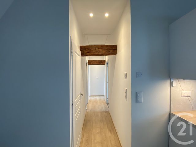 Appartement F3 &agrave; louer - 3 pi&egrave;ces - 80,28 m2 - St Quentin - 02 - PICARDIE