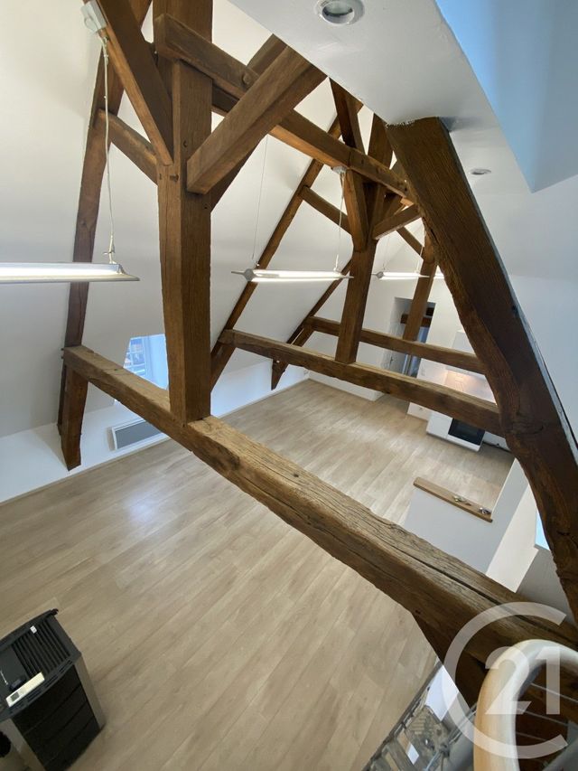 Appartement F3 à louer - 3 pièces - 80,28 m2 - St Quentin - 02 - PICARDIE