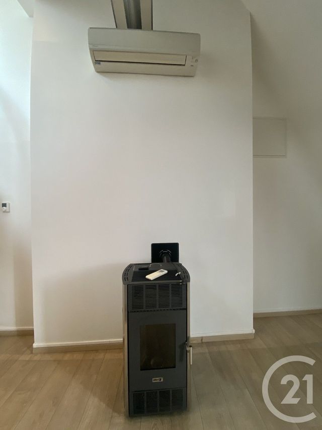 Appartement F3 &agrave; louer - 3 pi&egrave;ces - 80,28 m2 - St Quentin - 02 - PICARDIE