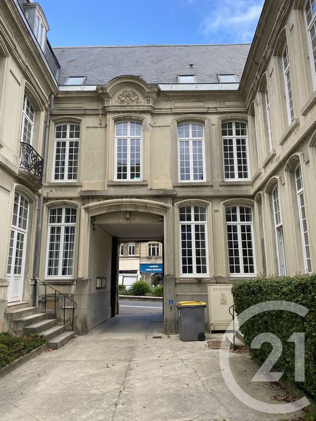 Appartement F3 à louer - 3 pièces - 80,28 m2 - St Quentin - 02 - PICARDIE