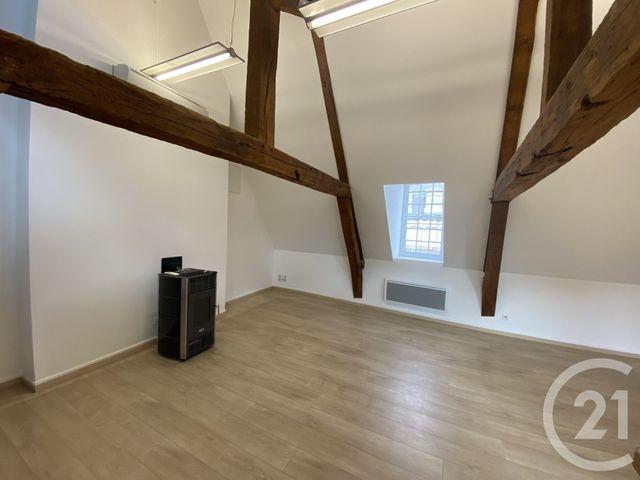 Appartement F3 à louer - 3 pièces - 80,28 m2 - St Quentin - 02 - PICARDIE