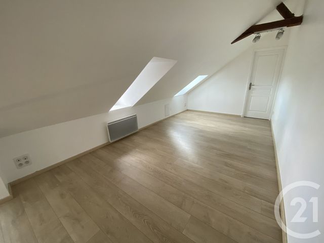 Appartement F3 à louer - 3 pièces - 80,28 m2 - St Quentin - 02 - PICARDIE