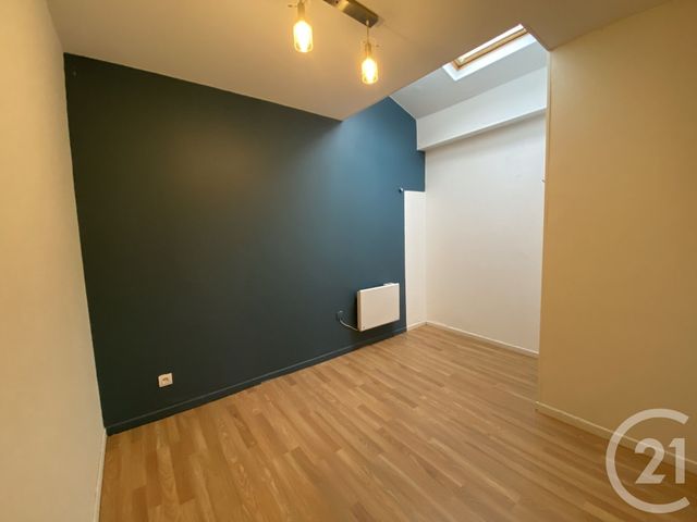 Maison &agrave; louer - 4 pi&egrave;ces - 55,20 m2 - St Quentin - 02 - PICARDIE