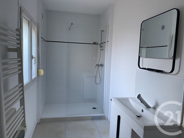 Maison &agrave; louer - 5 pi&egrave;ces - 89 m2 - St Quentin - 02 - PICARDIE