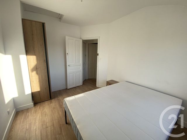 Maison &agrave; louer - 5 pi&egrave;ces - 89 m2 - St Quentin - 02 - PICARDIE