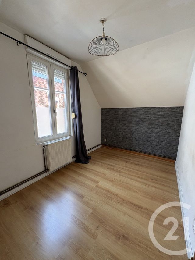 Maison &agrave; louer - 3 pi&egrave;ces - 48 m2 - St Quentin - 02 - PICARDIE